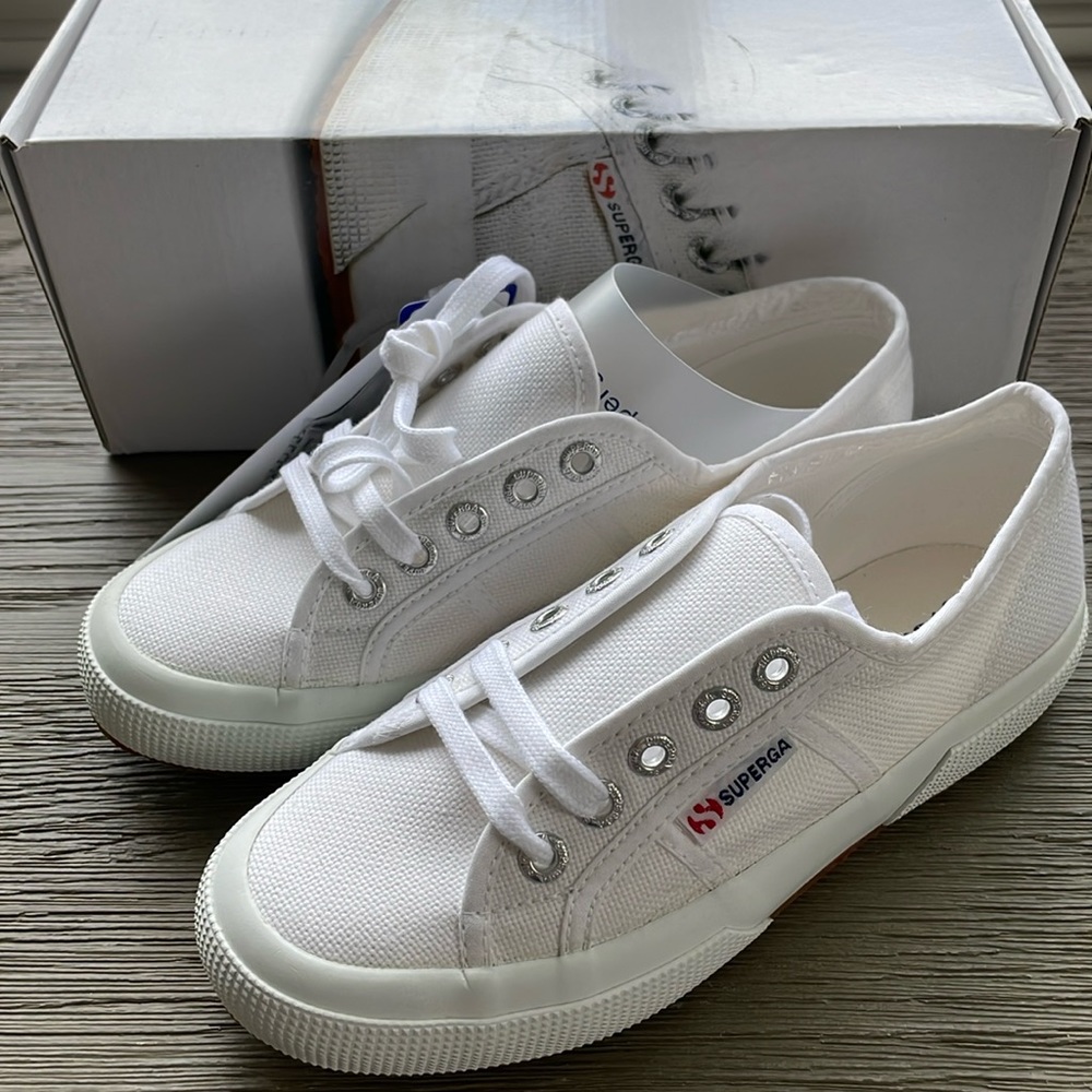 NWB Superga 2750 Cotu Classic in White, Size 35/5